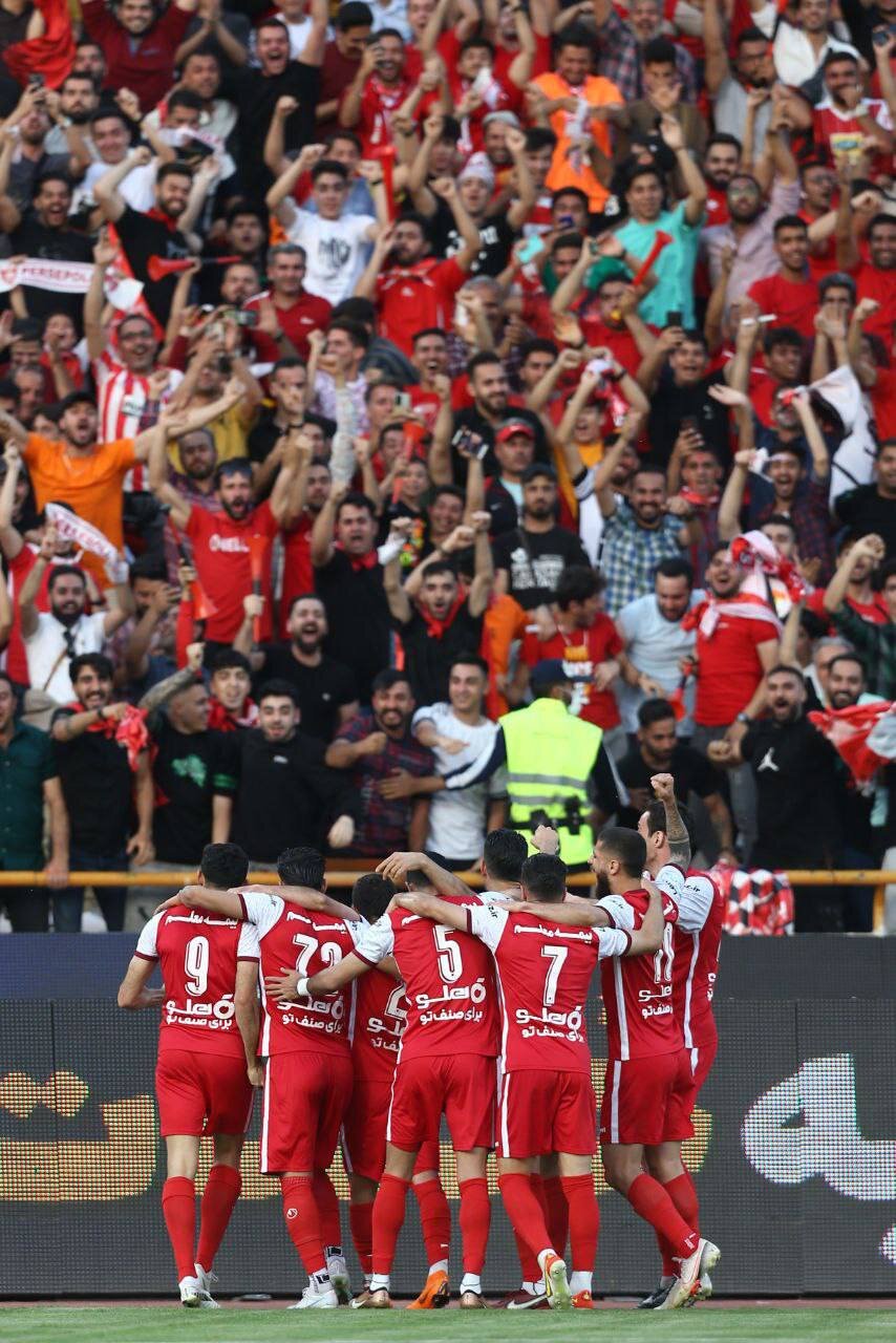 عکس | فریاد شادی، پرسپولیس به پیشواز قهرمانی!