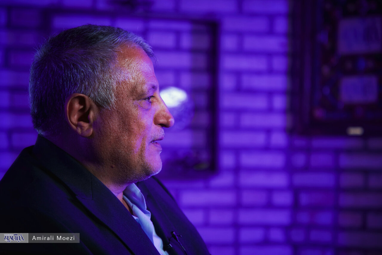 قالیباف برای شهردار شدن گفت کنار بکش که من کنار نرفتم/ من معتدلم، فائزه جسور/ شما معنی زیست شبانه را نمیدانید