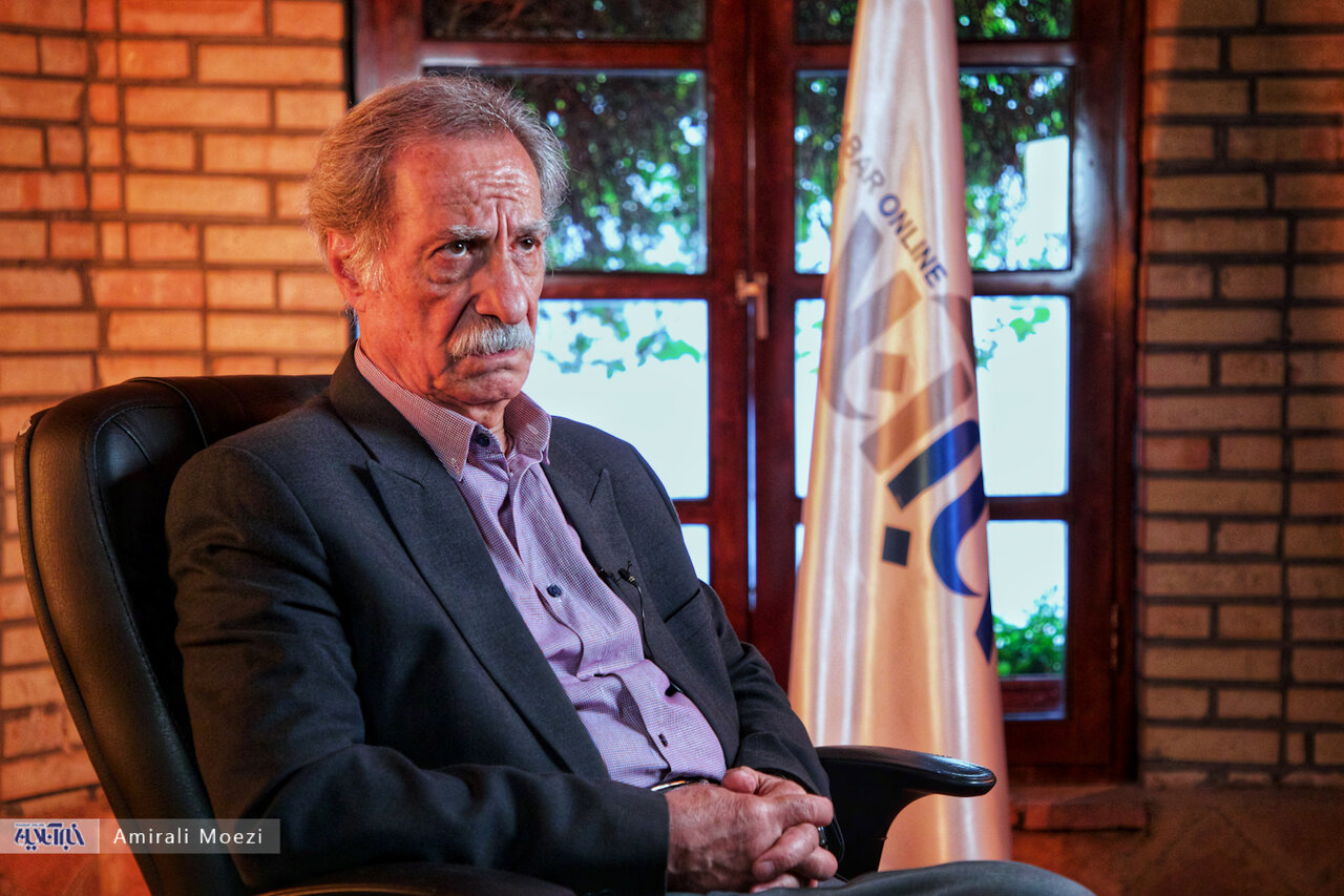 اگر فوتبالیست میشدم از گرسنگی میمردم!