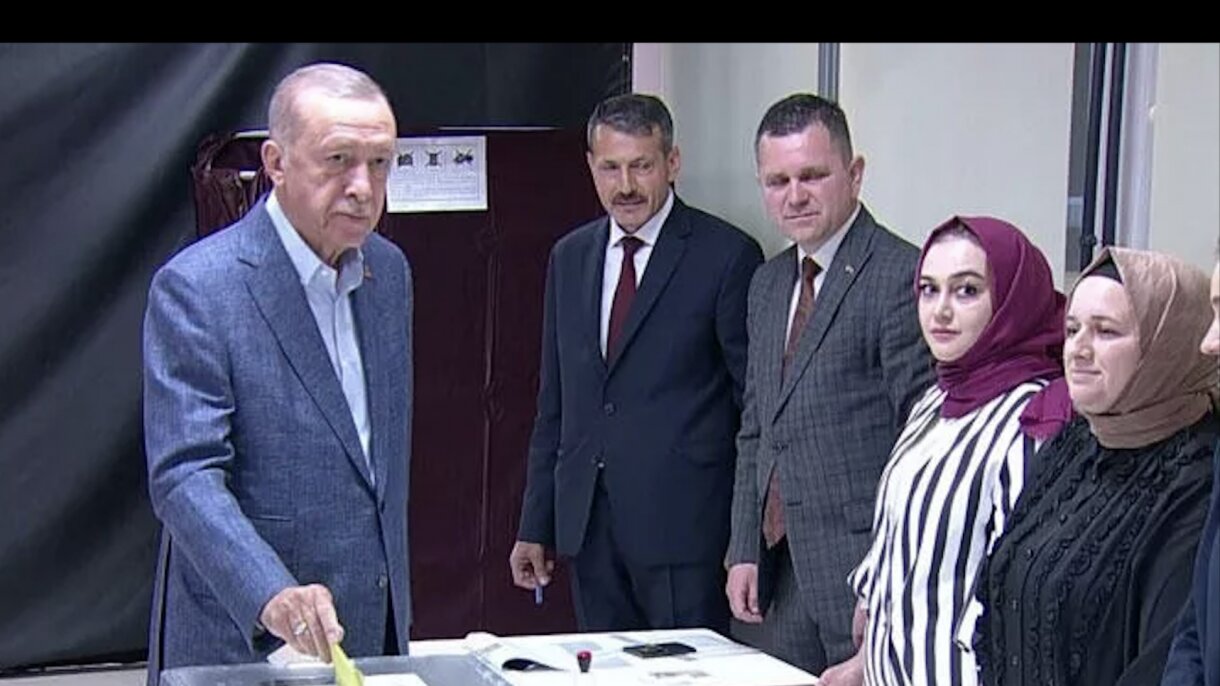 اردوغان و قلیچدار اوغلو آرای خود را به صندوق انداختند/عکس