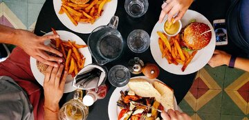 این عادات غذایی استخوانها را ضعیف میکند این عادات غذایی استخوانها را ضعیف میکند