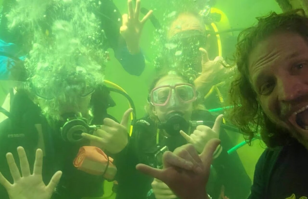 ۷۴ روز زندگی زیر آب/ عکس