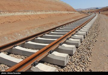 استفاده از ریل تولیدی ذوب آهن در محورهای مختلف «خط‌آهن» کشور