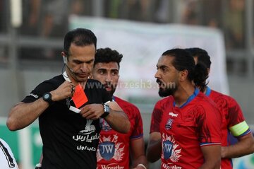 اخراج بازیکن نساجی مقابل پرسپولیس اشتباه بود؟