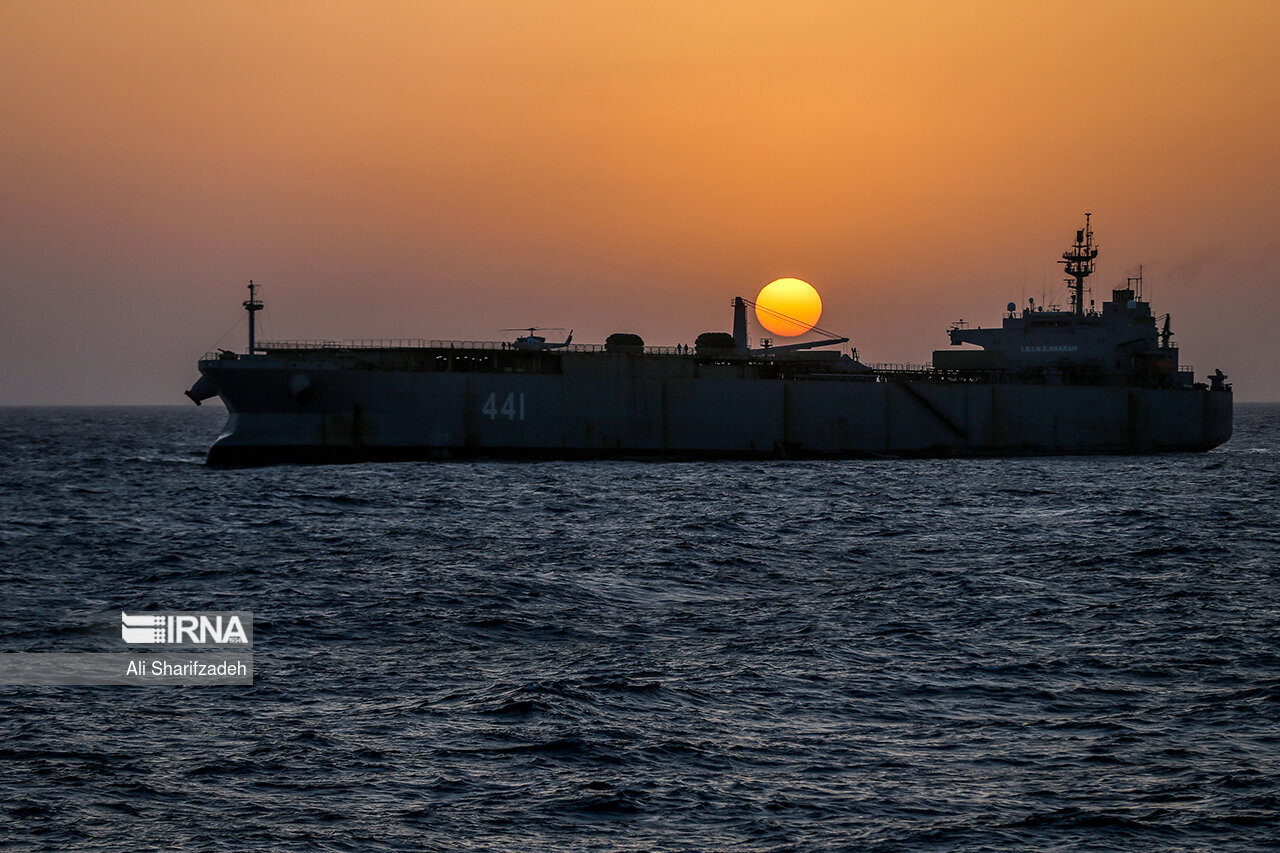 پایان «سفر به دور دنیا»، بازگشت به وطن /  ورود «ناوگروه ۸۶» ارتش به خلیج‌فارس + عکس‌ها