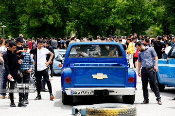 گردهمایی خودرویی در شهرکرد
