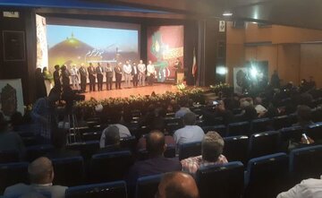 برگزیدگان پانزدهمین جشنواره ملی داستان رضوی (کبوتر حرم) در سمنان معرفی و تجلیل شدند 