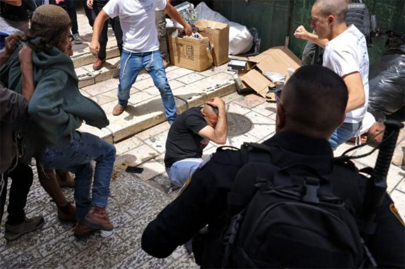 ببینید | حملات شهرک‌نشینان شهر قدیمی اورشلیم به فلسطینی‌ها