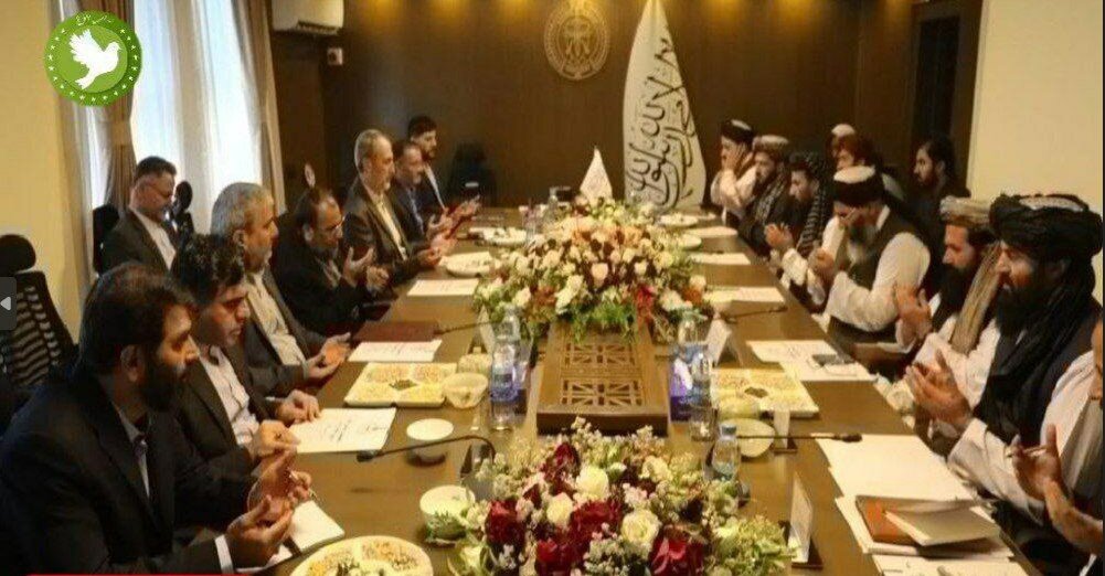 پیام قوی و معنادار تهران به کابل / «نظامی ارشد ایران» پای میز مذاکره با زالبان نشست + عکس‌ها