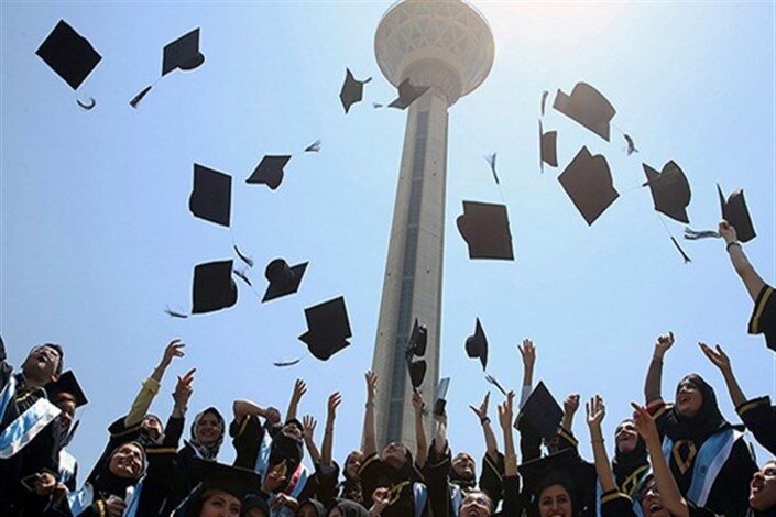 چگونه یک اندیشمند را با کتاب به قتل رساندند/ فراستخواه: در آستانهی یک بحران و گسست تمدنی هستیم/ درگیری اصلی و خطرناک دولت با مردم کجاست؟