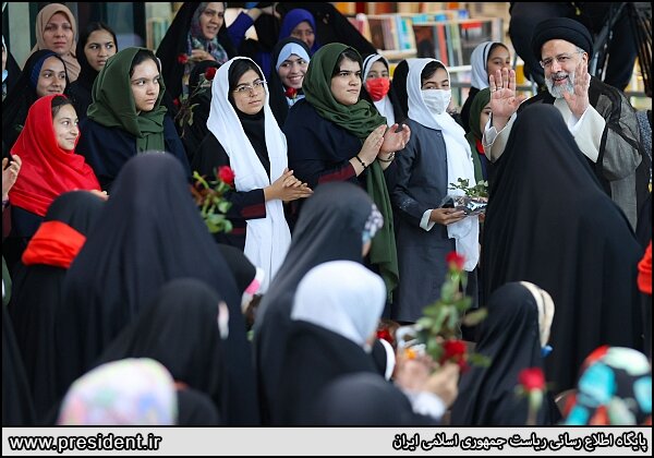 توصیه رئیسی به «دختران و زنان ایران اسلامی» در «جشن دخترونه» + عکس‌ها