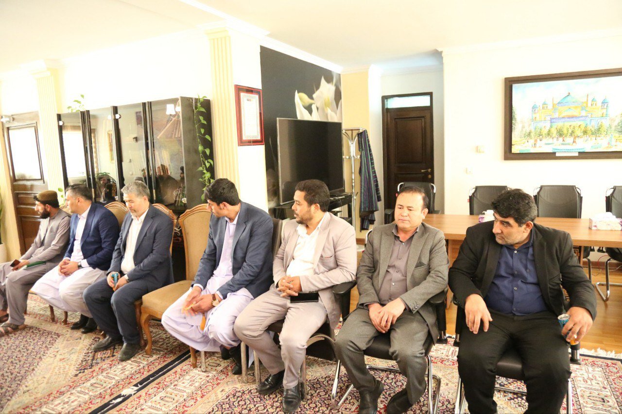 دیدار سرپرست سفارت افغانستان در تهران با شرکت‌های غذا و دارو/عکس