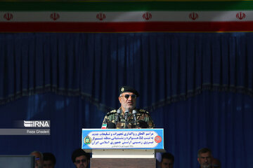 Iran army ground force equipped with precision guided weapons: Cmdr.
