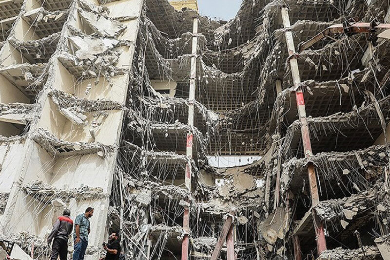 ببینید | عزاداری و سینه زنی مردم آبادان در سالگرد فاجعه متروپل