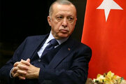 ببینید | رفتار عجیب اردوغان جنجالی شد/ رئیس جمهور ترکیه از دست محافظش آب نخورد!