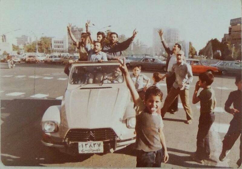 ۴۲ سال پیش؛ وقتی خیابان‌های تهران و کشور پر از شادی شد/ عکس