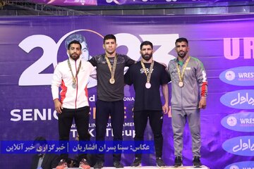 مسابقات کشتی آزاد جام تختی ارومیه / روز نخست