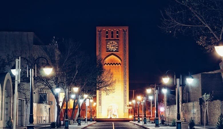 تصویر زیبای ساعت معروف یزد؛ قدیمی ترین و اولین ساعت شهری ایران/ عکس