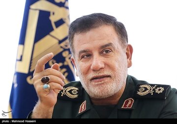 هشدار معاون عملیات کل سپاه به غربیها / با مهره سوخته منافقین، مجدداً بازی نکنید / کاری نکنید، «چکمههای دهه شصتمان» را دوباره پایمان کنیم