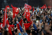 ببینید | شادی طرفدارهای اردوغان در میدان تکسیم