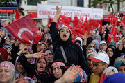 ببینید | جشن و پایکوبی طرفداران اردوغان در مرکز استانبول
