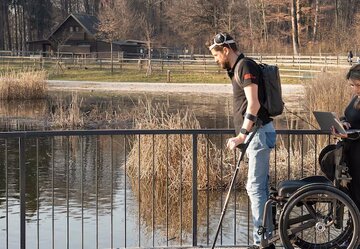 معجزه راه رفتن مرد معلول پس از ۱۲ سال / ترمیم دیجیتال نخاع!/ عکس 