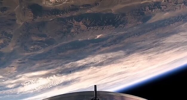 بلیت ۲۲ میلیارد تومانی هواپیما برای تماشای منظرهای بینظیر / عکس