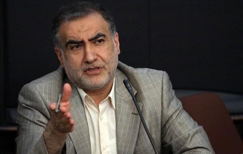 احمدی‌ نژاد بنا ندارد رضا پهلوی شود/می خواهند ناکامی دولت رئیسی را به حساب احمدی نژاد بگذارند