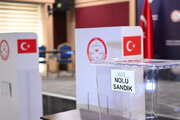 ببینید | وحشت مردم ترکیه از حضور یک موش در شعبه اخذ رای