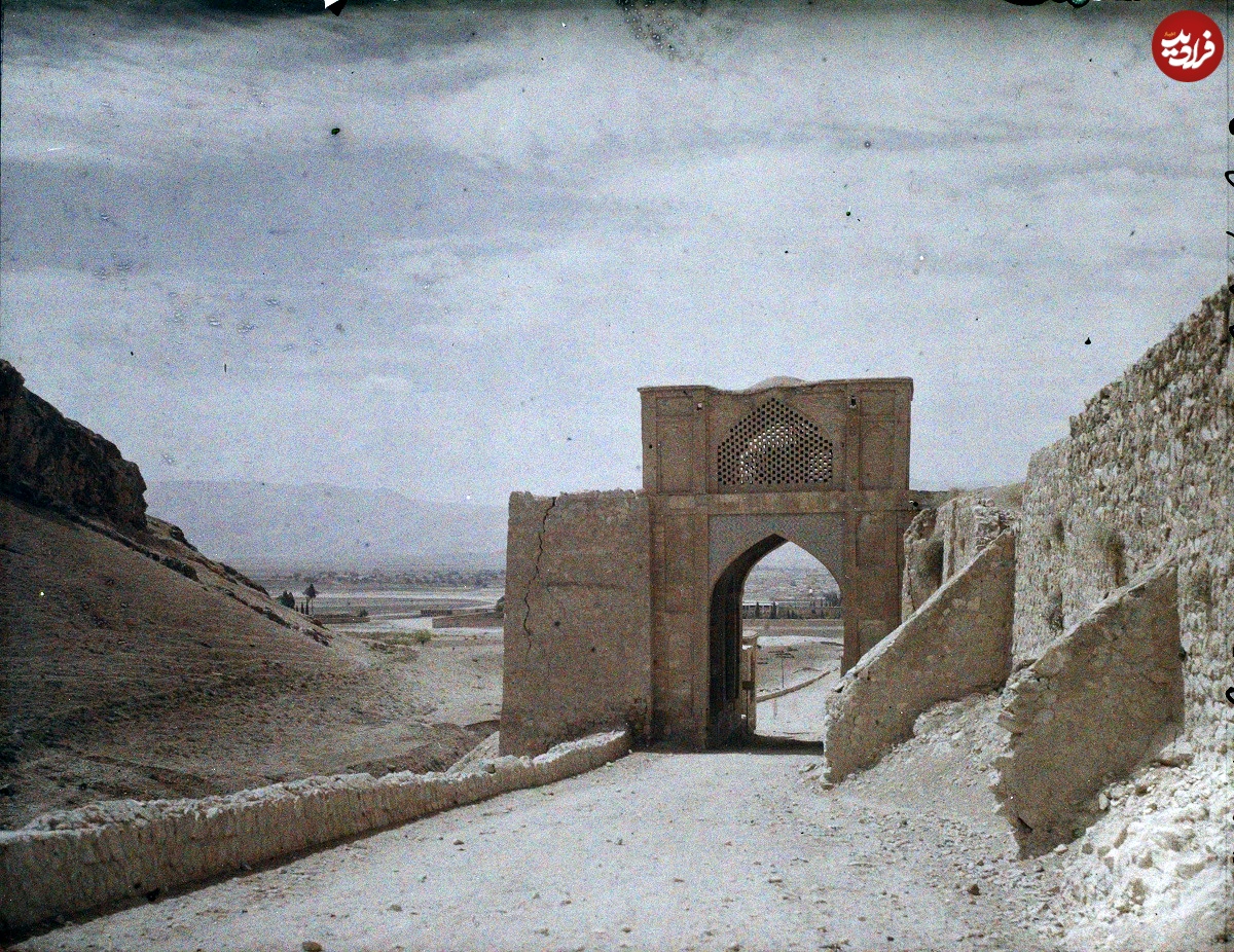 عکسهای تاریخی از دروازه قرآن شیراز؛ یک قرن قبل