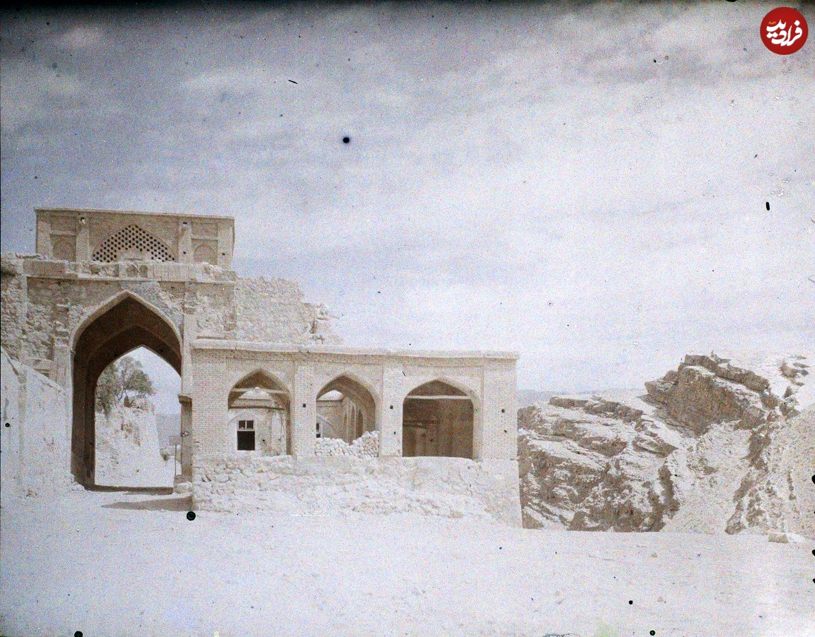 عکسهای تاریخی از دروازه قرآن شیراز؛ یک قرن قبل