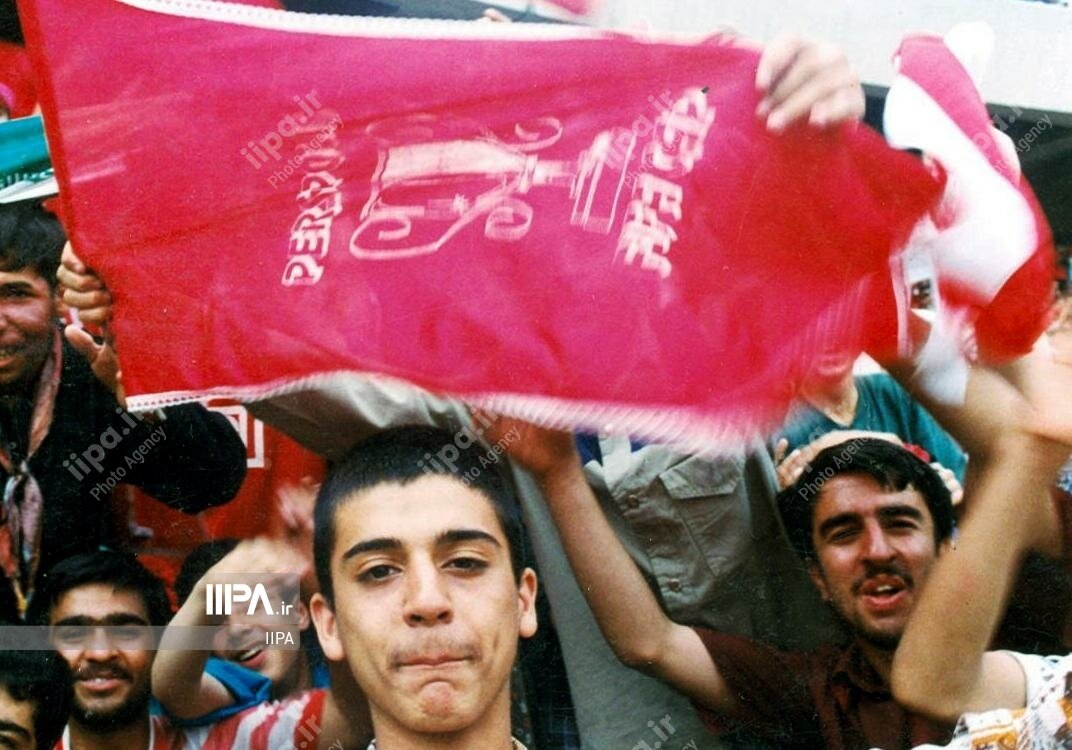 عکس | تماشاگران دربی در دهه هفتاد