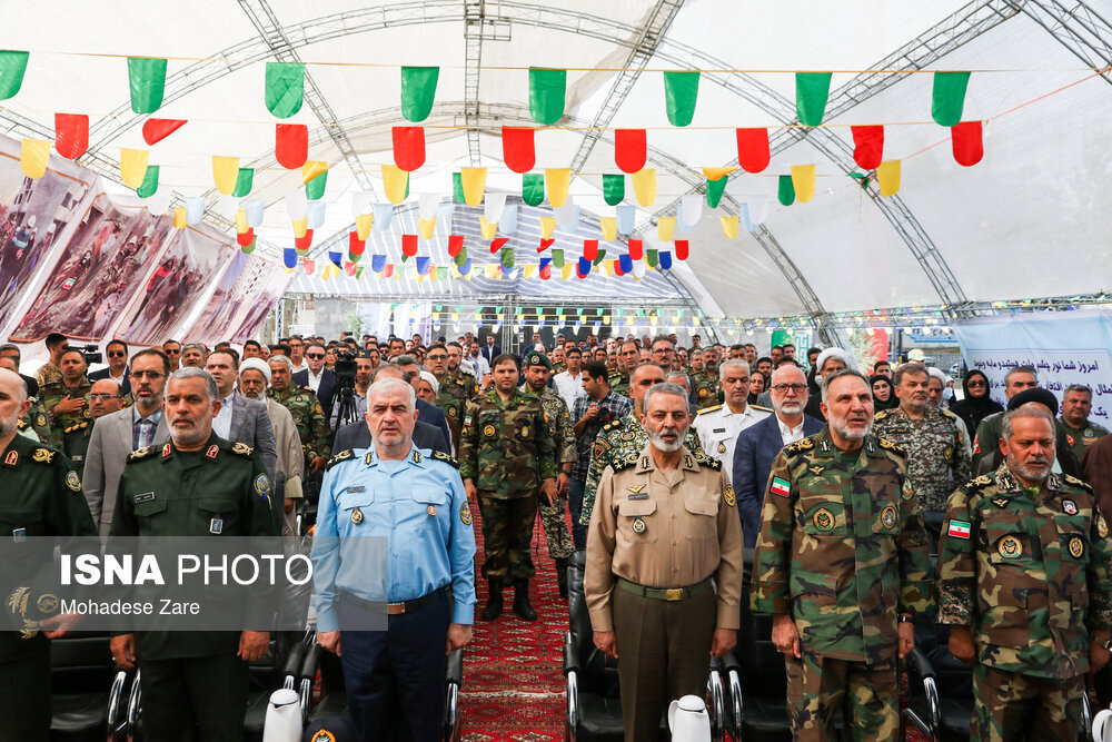 افتتاح خانههای سازمانی ارتش با حضور فرمانده کل ارتش + عکس