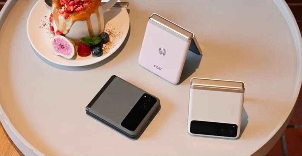 ارزانترین گوشی هوشمند تاشدنی دنیا با نمایشگر ۱۴۴ هرتز!/ عکس