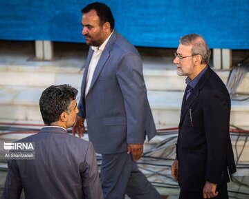 حضور علی لاریجانی و آملی لاریجانی در مراسم ارتحال امام + عکس‌ها