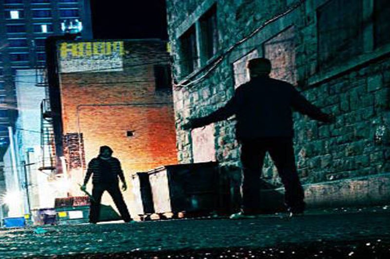 ببینید | مشت وحشیانه یک مرد بعد از حمله به دختر جوان بر صورت شهروند وظیفهشناس!