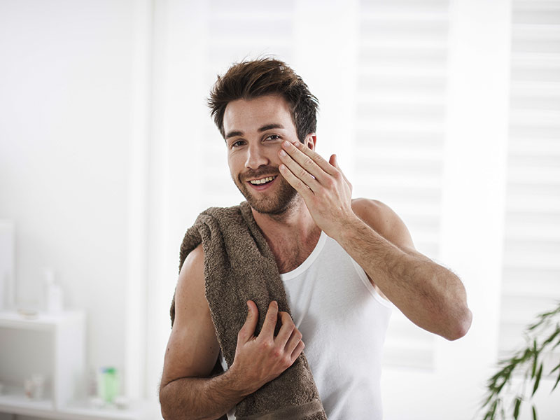 با جوش های سرسیاه و روش های درمان آن آشنا شوید