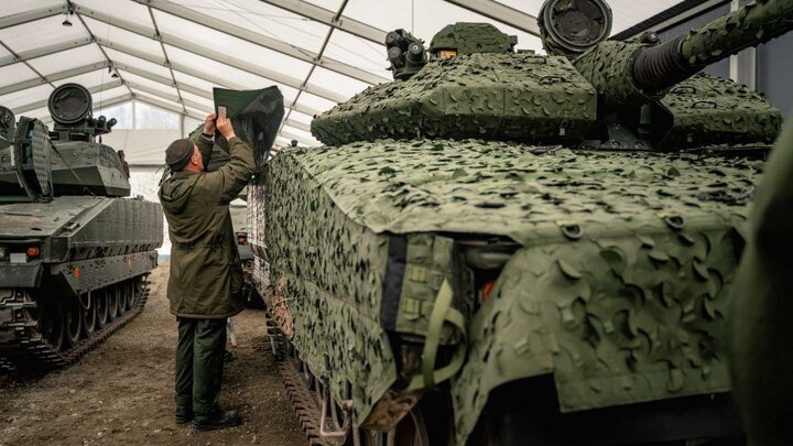اولین تصاویر از به خدمت گرفتن خودرو جنگی پیاده نظام CV9040 سوئدی، توسط نیرو های مسلح اوکراین