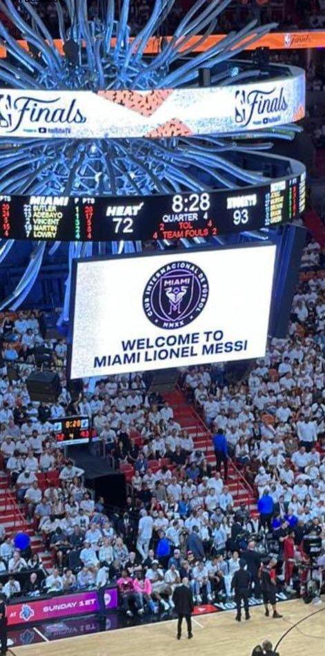 عکس | فینال بسکتبال NBA تحت تاثیر مسی!