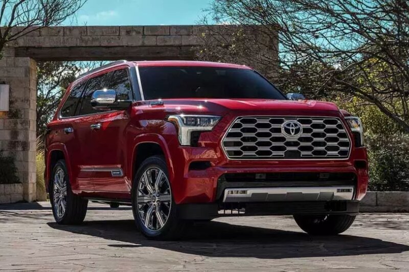 ببینید | معرفی امکانات فوق‌العاده و ویژگی‌های جدیدترین شاسی بلند تویوتا