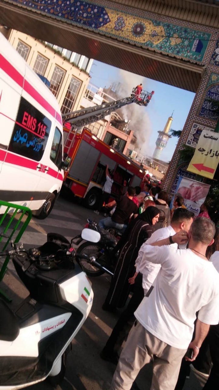 تصاویر اولیه از آتش‌سوزی در بازار تجریش/ عکس