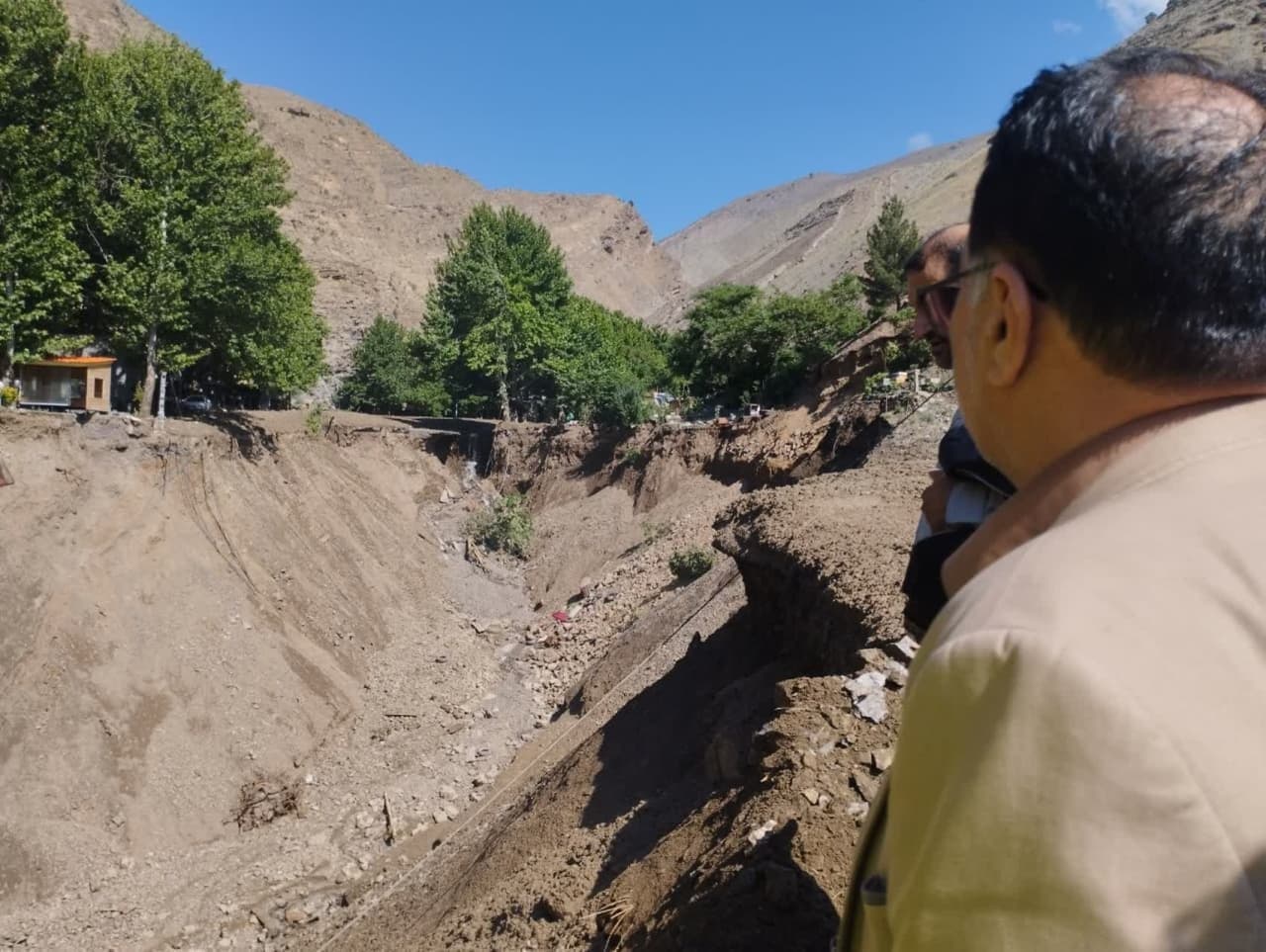 گزارش تصویری_ جاده چالوس بعد سیل و بازدید محرابیان وزیر نیرو و عبداللهی استاندار البرز