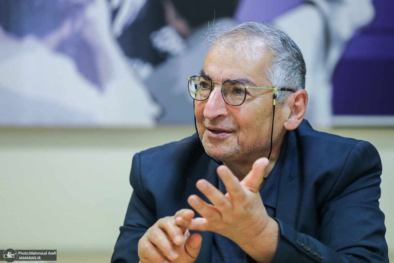 زیباکلام: نظام خیلی دنبال «تغییر» نیست، فضا را باز نمیکند / اپوزیسیون در حال «تیز کردن تیغ» هستند! 2