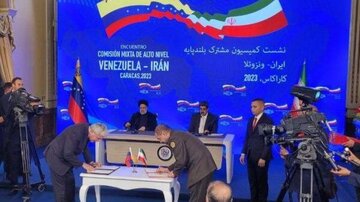 Iran, Venezuela ink 19 cooperation agreements