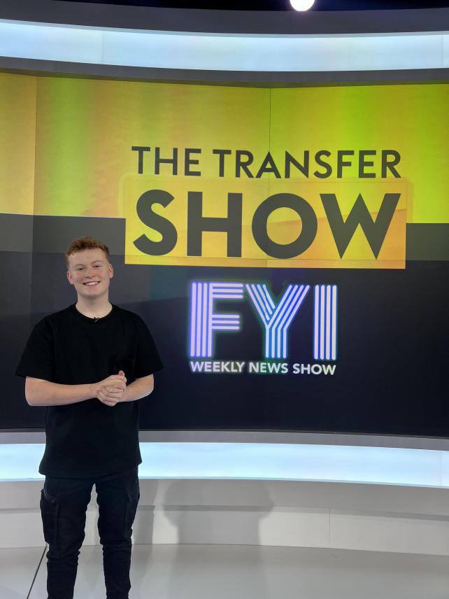 ببینید | عکس جدید از هوادارای که 7 سال پیش موفقیت تاریخی گواردیولا در سیتی را پیشبینی کرده بود