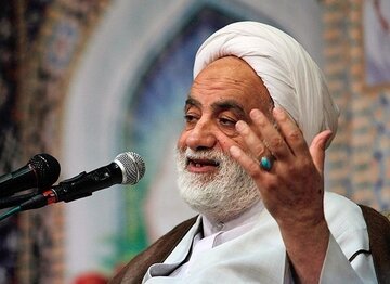 انتقاد تند روزنامه جمهوری اسلامی از قرائتی: برای نمازخوان کردن مردم از بیت المال، بودجه می خواهید؟/ زمان طاغوت مگر چنین بودجه ای وجود داشت؟