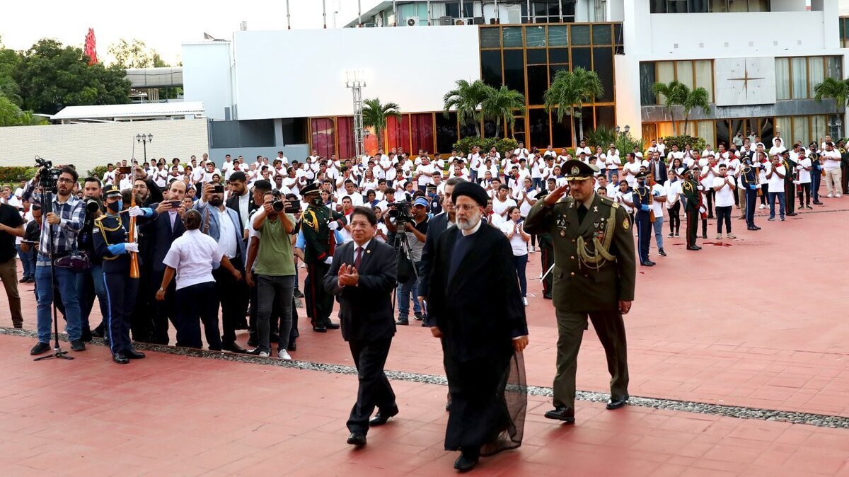 ؛استقبال رسمی «اورتگا» از رئیسی در میدان آزادی / رئیسجمهور به نیکاراگوئه رسید + عکسها