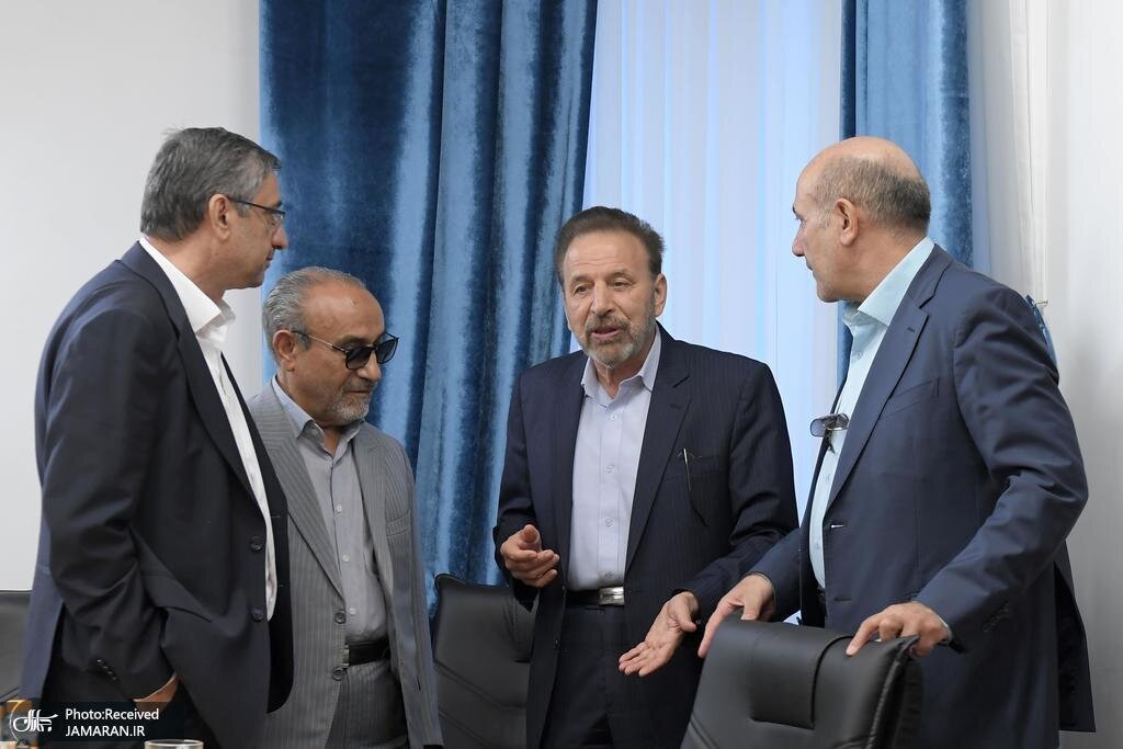 گزارش تصویری دیدار جمعی از استانداران سابق با روحانی