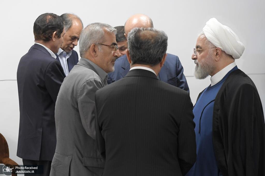 گزارش تصویری دیدار جمعی از استانداران سابق با روحانی