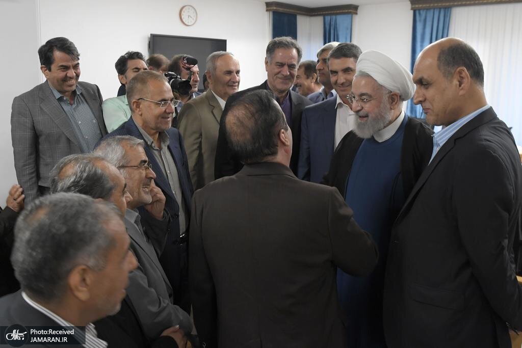 گزارش تصویری دیدار جمعی از استانداران سابق با روحانی